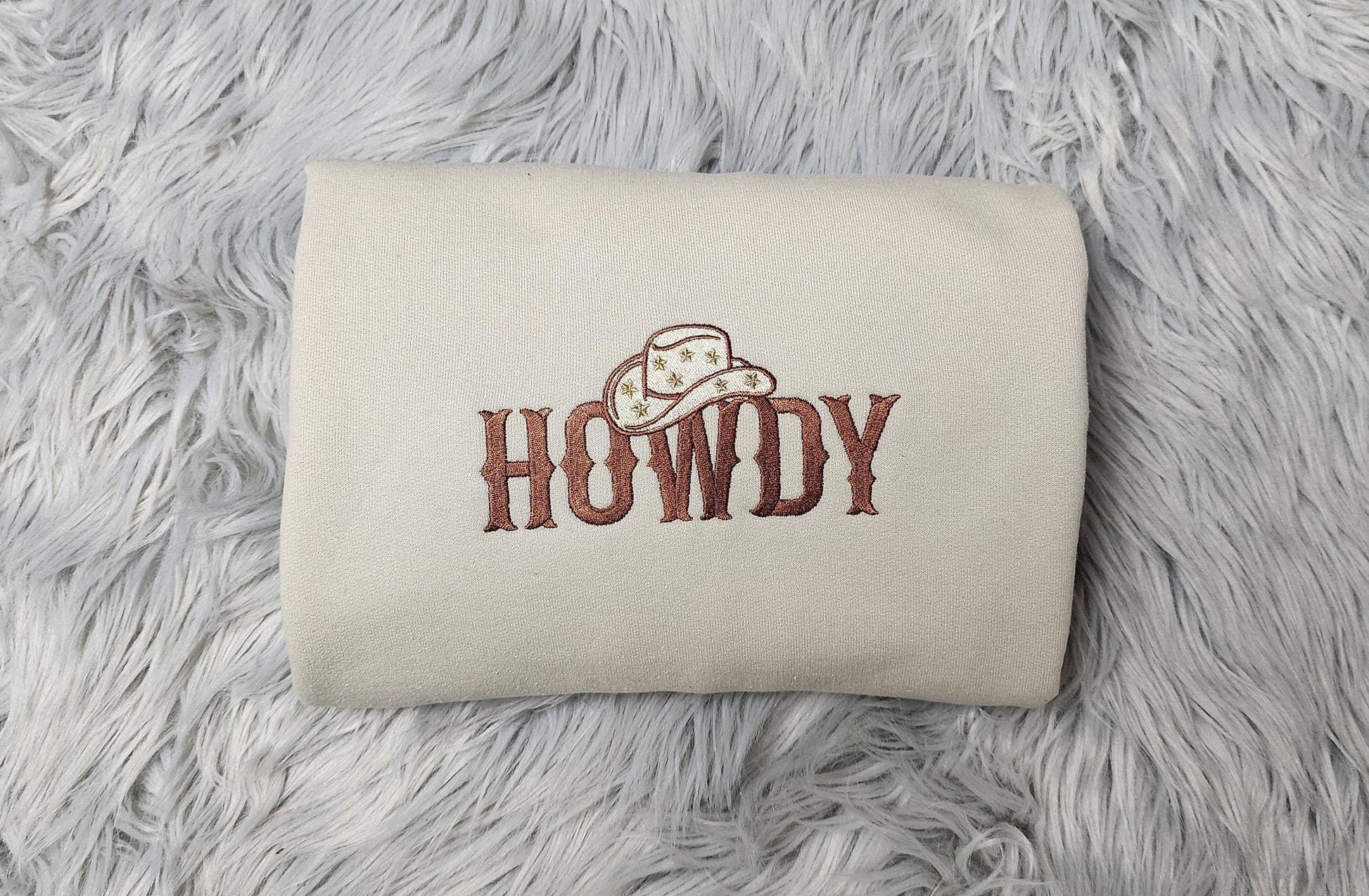 Embroidered Howdy Crewneck - Cowgirl Western Style Crewneck - Embroidered gift